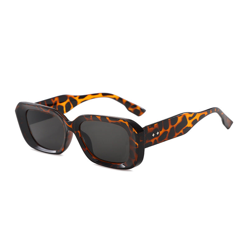 Women's Fashion Oversized Sunglasses with High-Quality Plastic Frame Stornfield