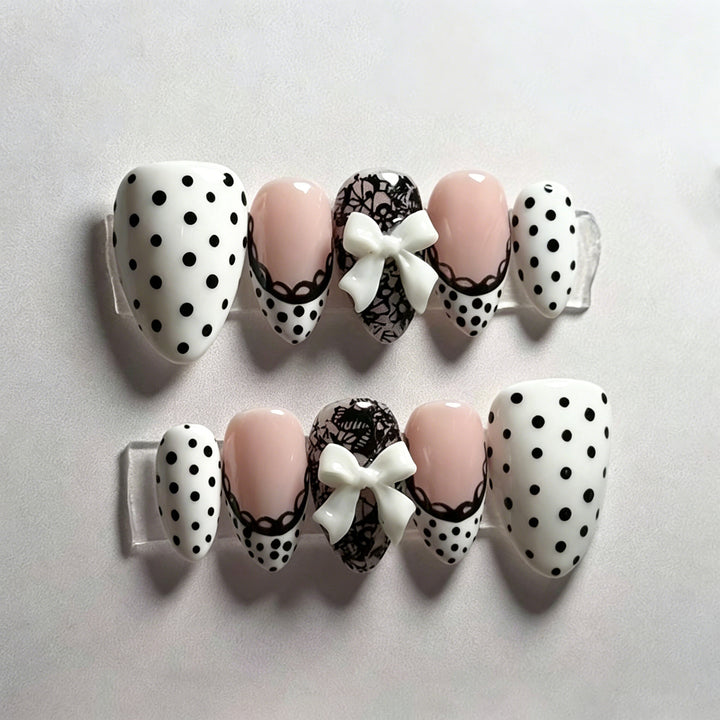 Elegant Polka Dot Press-On Nail Art Set Stornfield