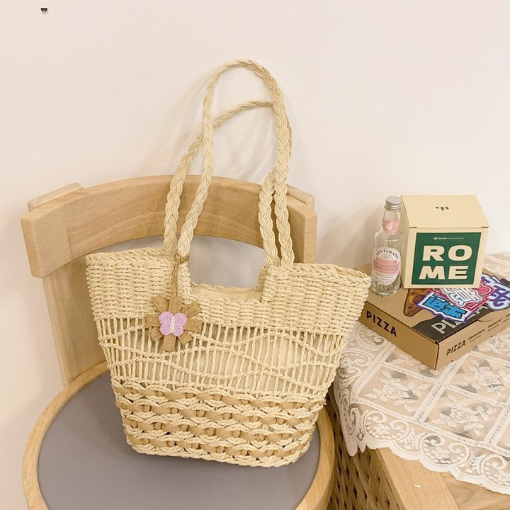 Handcrafted wicker basket Stornfield