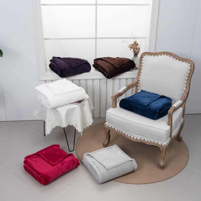 Women especially cozy and warming plush blanket Stornfield