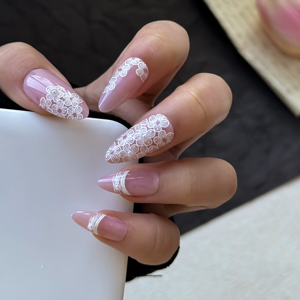 Elegant Floral-Accent Press-On Nails Stornfield