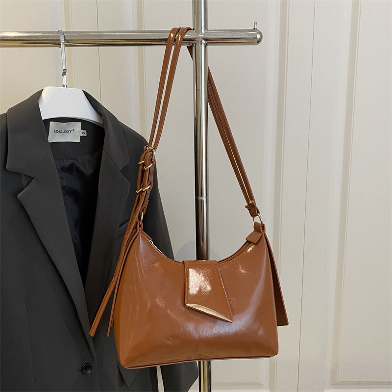 Luxurious Patent Leather Shoulder Bag Stornfield