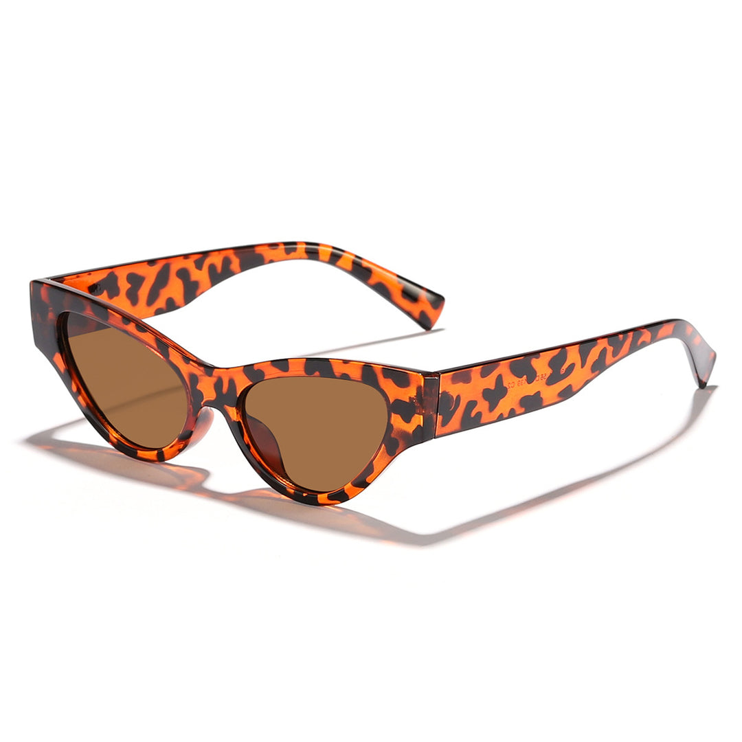 Women Cat-Eye Sunglasses with elegant, transparent frame and UV protection Stornfield