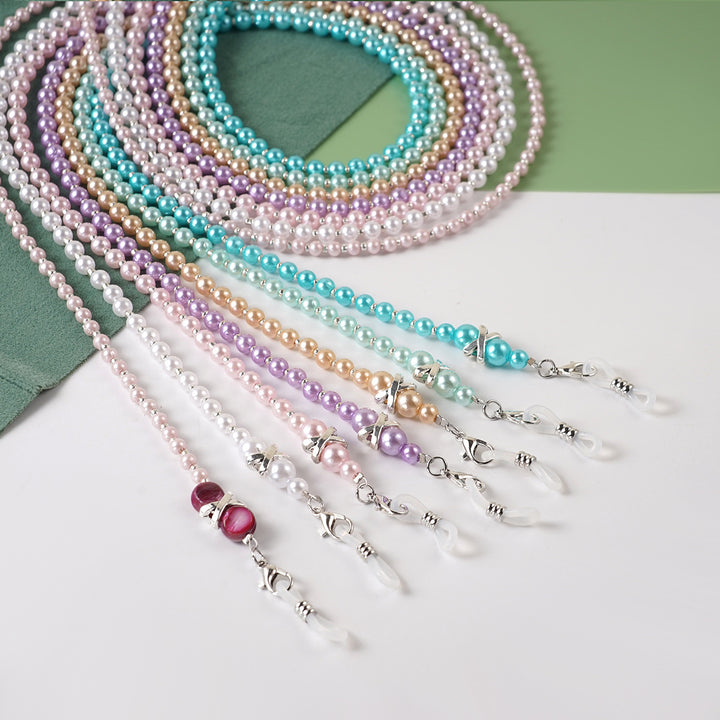 Elegant Beaded Eyewear Chain Stornfield