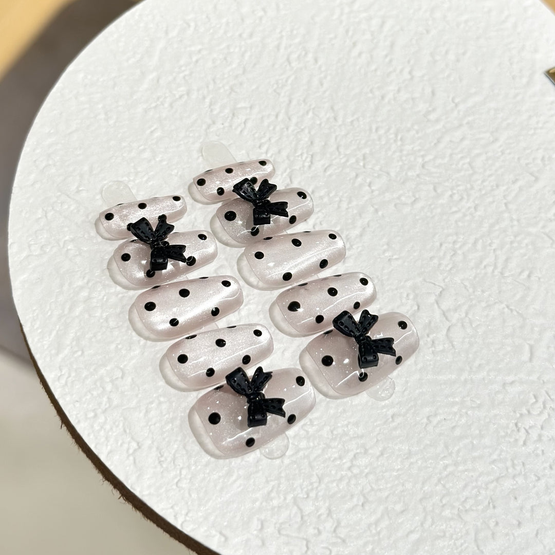 Decorative Press-On Nail Set with Bow Accents