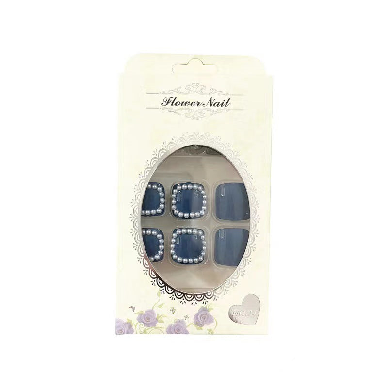 Artful toenails with elegant accents Stornfield