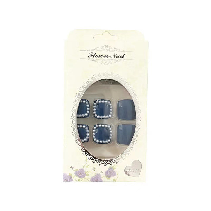 Artful toenails with elegant accents Stornfield