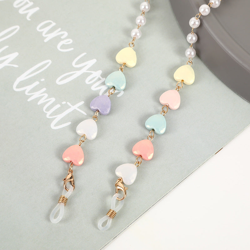 Heart Charm Eyewear Chain Stornfield