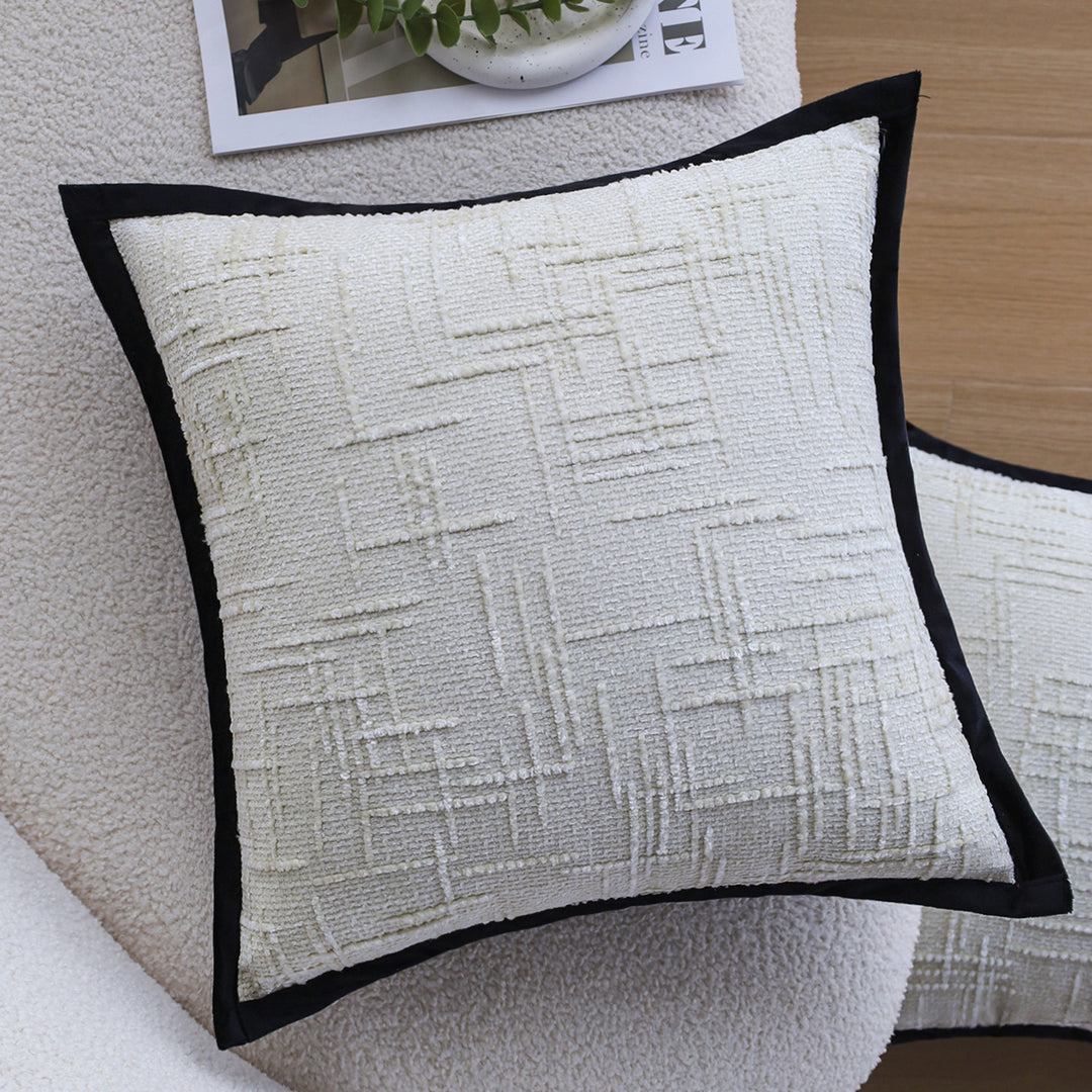 Decorative cushion with modern line pattern