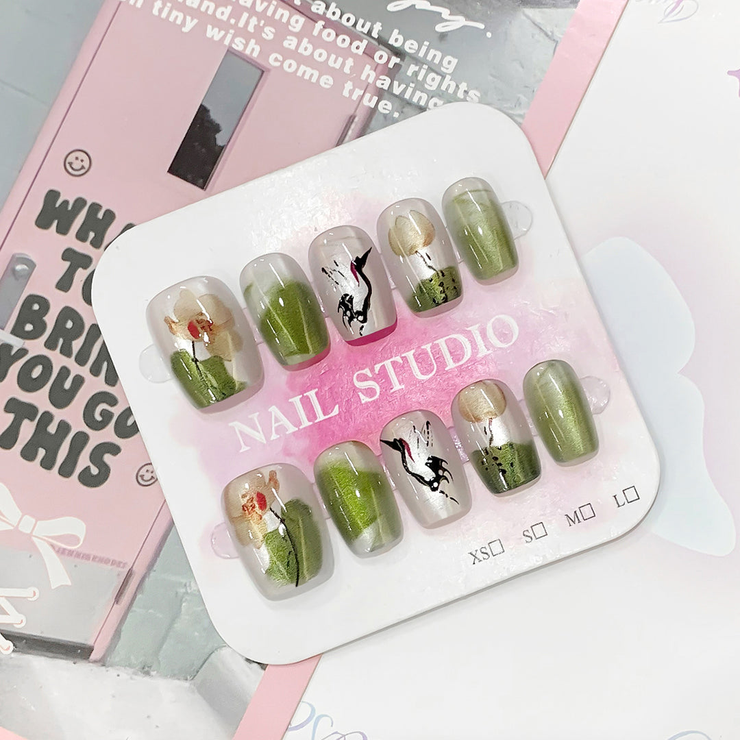 Artful Nail Art with Floral Designs Stornfield