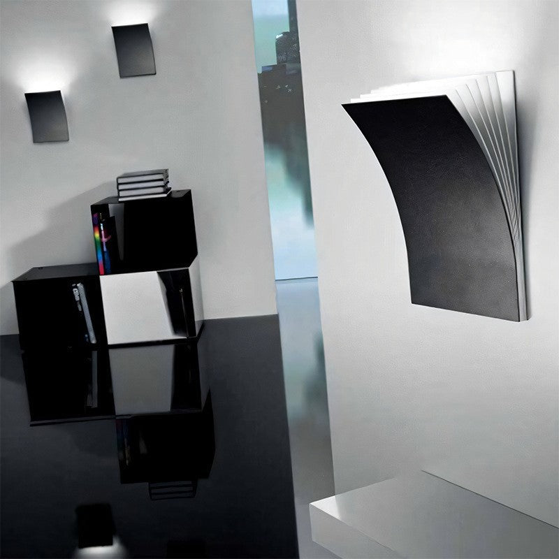 Modern Artistic LED Wall Light