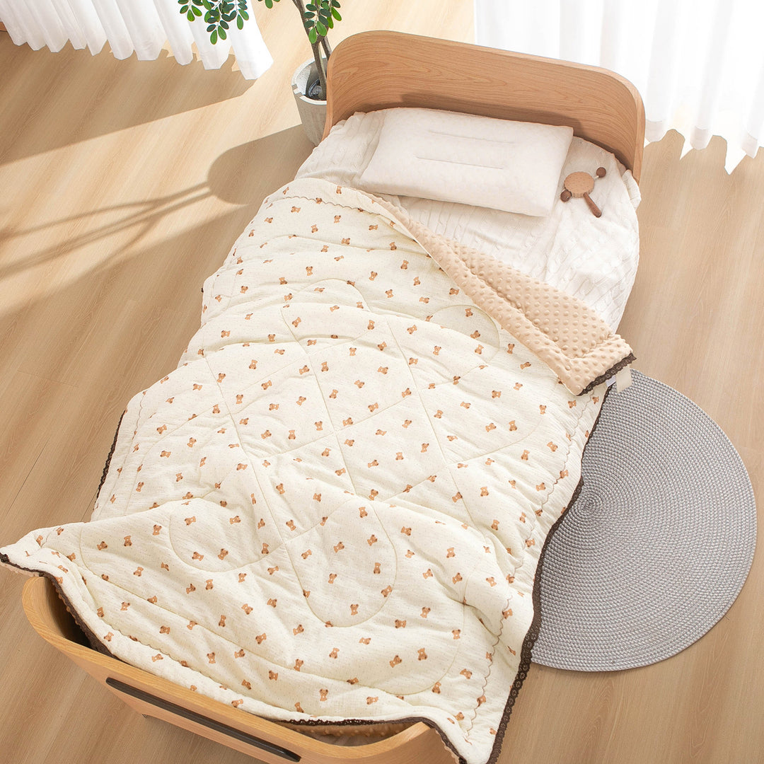 Women’s bedspread with high-quality floral design Stornfield