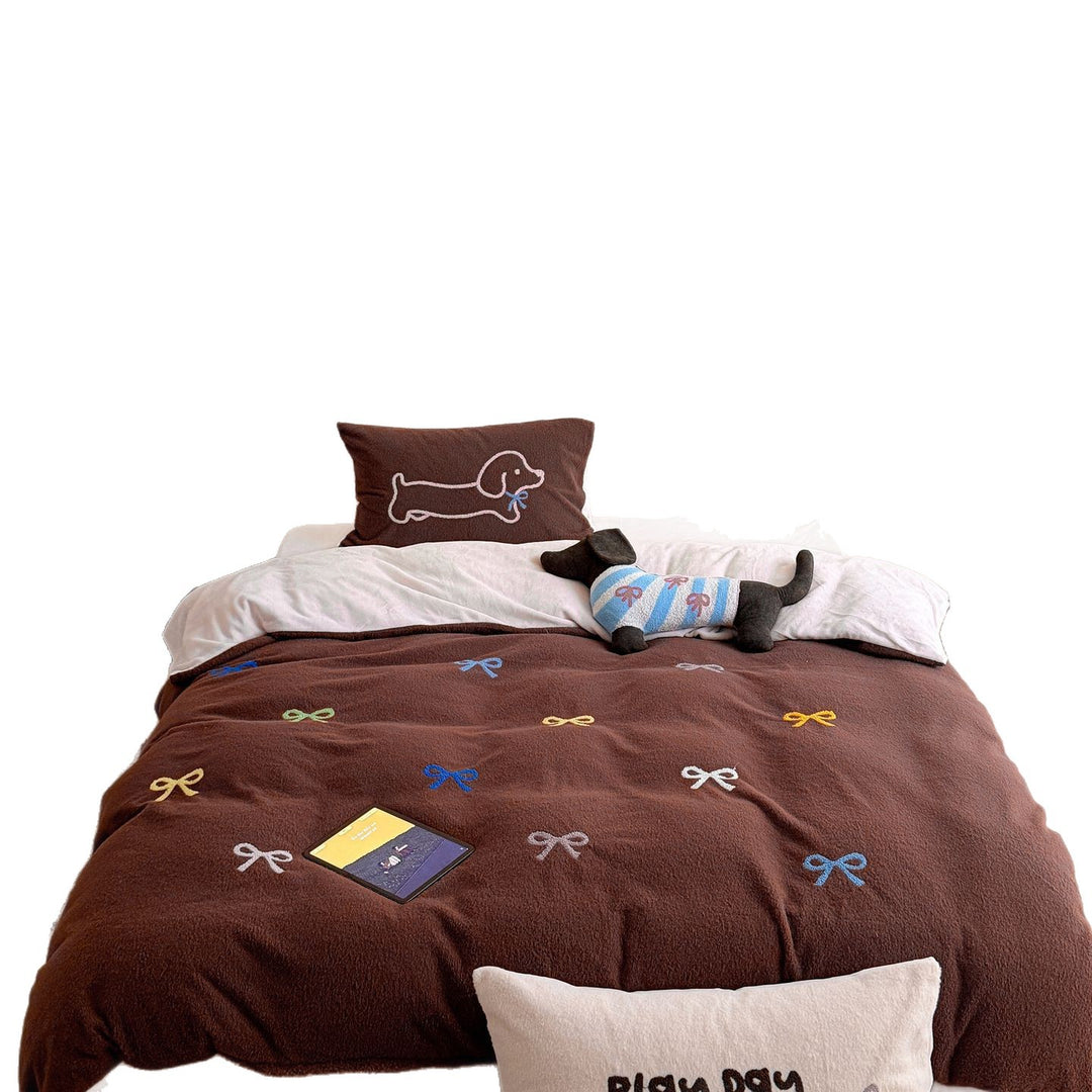 Plush Sherpa Duvet Cover and Pillowcase Set with Embroidered Sheep and Star Appliqué