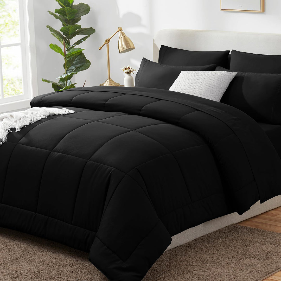 Women's quilted satin bedding set Stornfield