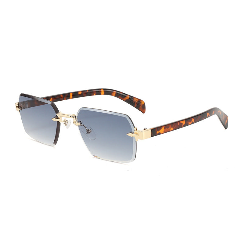 Women's stylish sunglasses with square frame and gradient lenses Stornfield