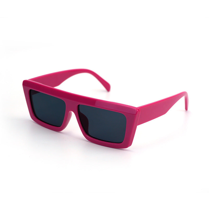 Women Oversized Sunglasses with Modern and Angular Design Stornfield