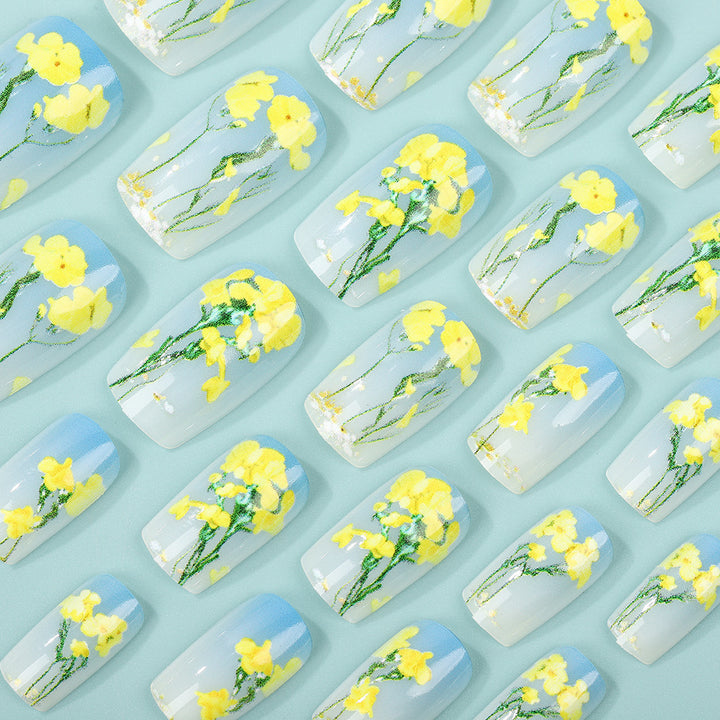 Artificial nail tips in floral design Stornfield