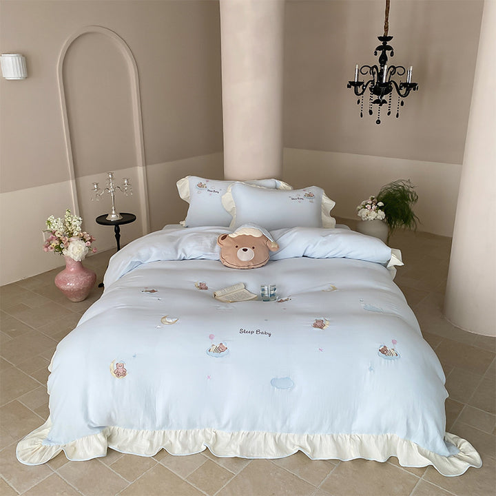 Bedding set in baby motif made of soft cotton blend with ruffle trim