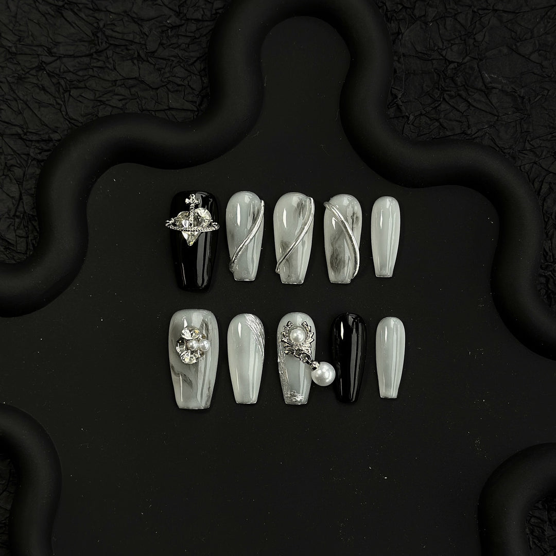 Decorative Press-On Nail Art Set with Floral Accents  1791773215
