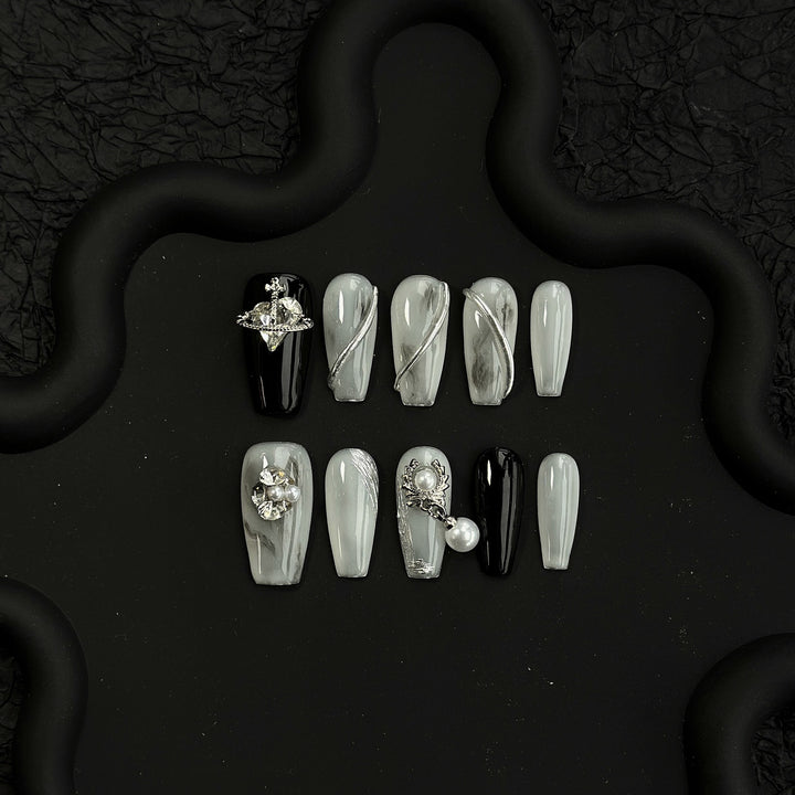 Decorative Press-On Nail Art Set with Floral Accents  1791773215