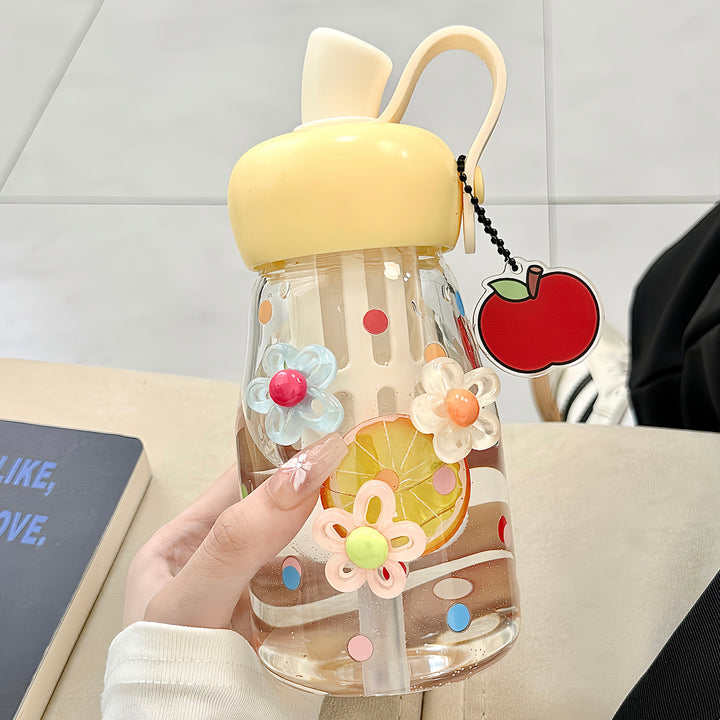 Women's water bottle with integrated fruit filter and practical carrying handle Stornfield