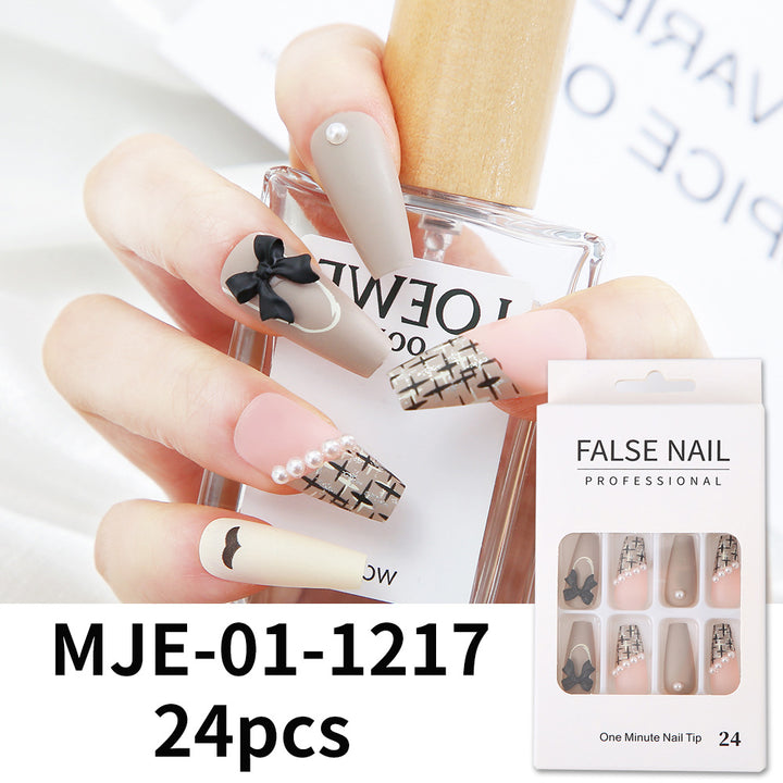 Decorative Press-On Nail Set with 3D Accents Stornfield
