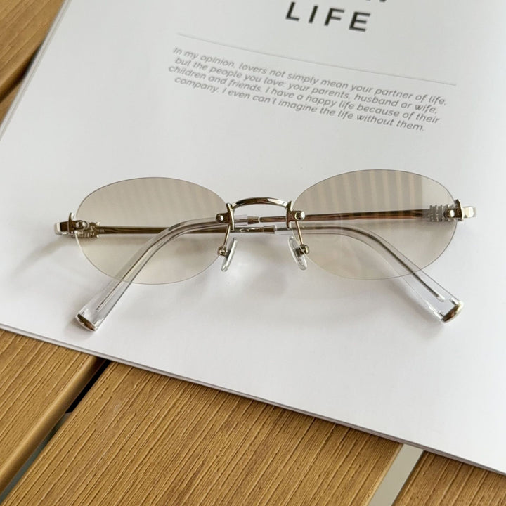 Chic Cat-Eye Frame Glasses Stornfield