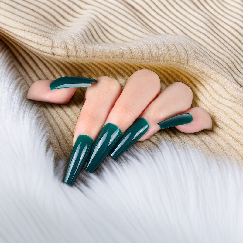 Artificial nails with elegant design Stornfield