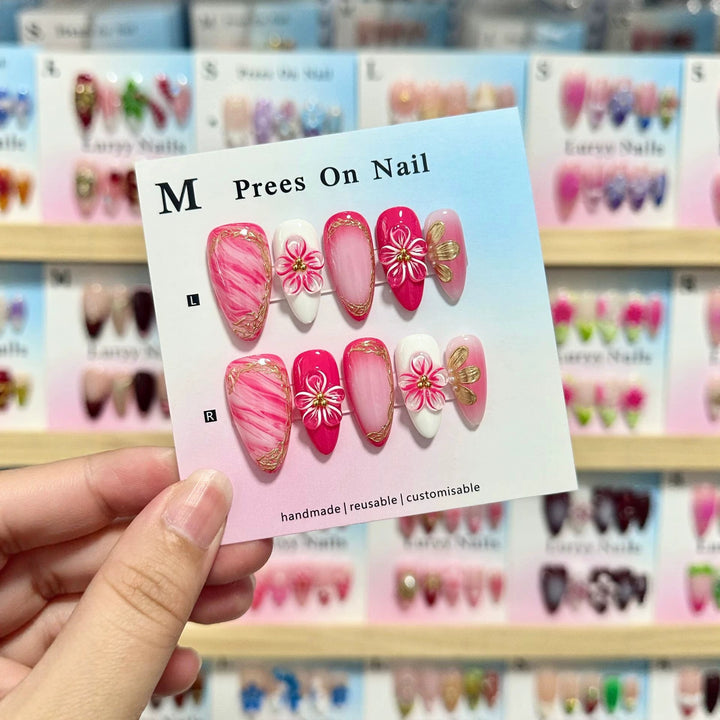 Decorative Floral Press-On Nail Art Set