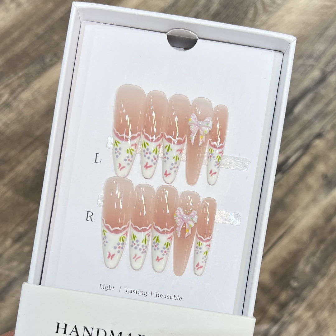 Elegant Floral Stiletto Press-On Nail Art Set Stornfield