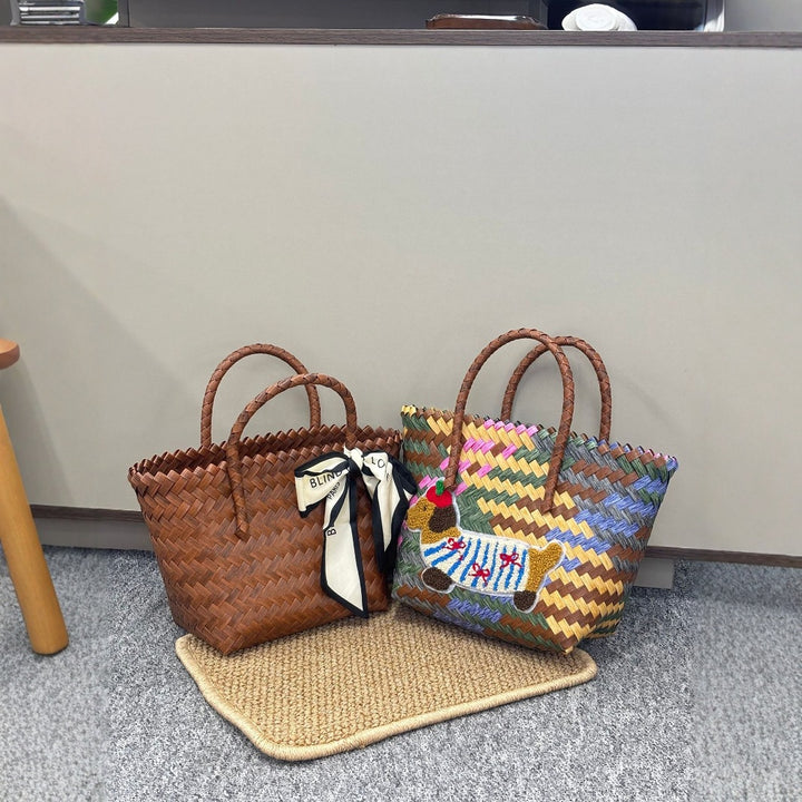 Handwoven basket bag with bamboo handles Stornfield