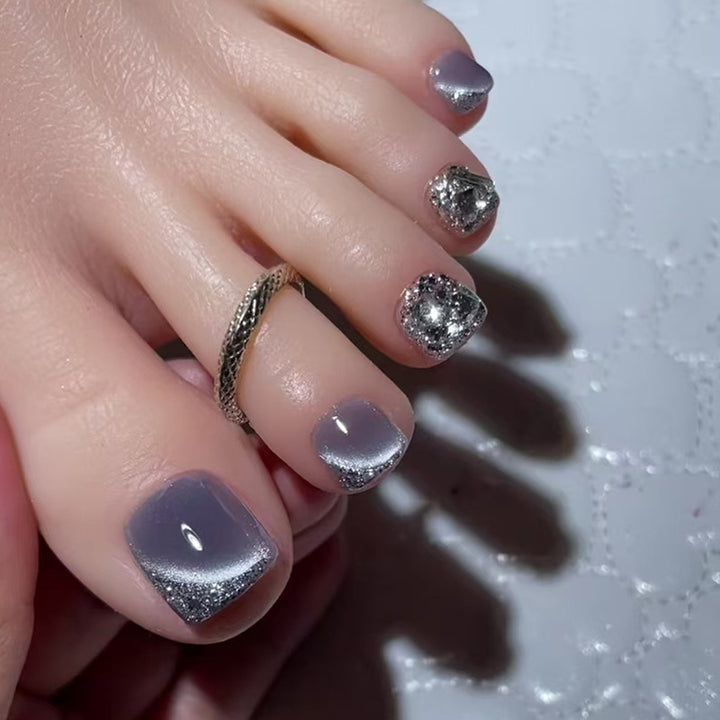 Glittering Toenail Art Stornfield