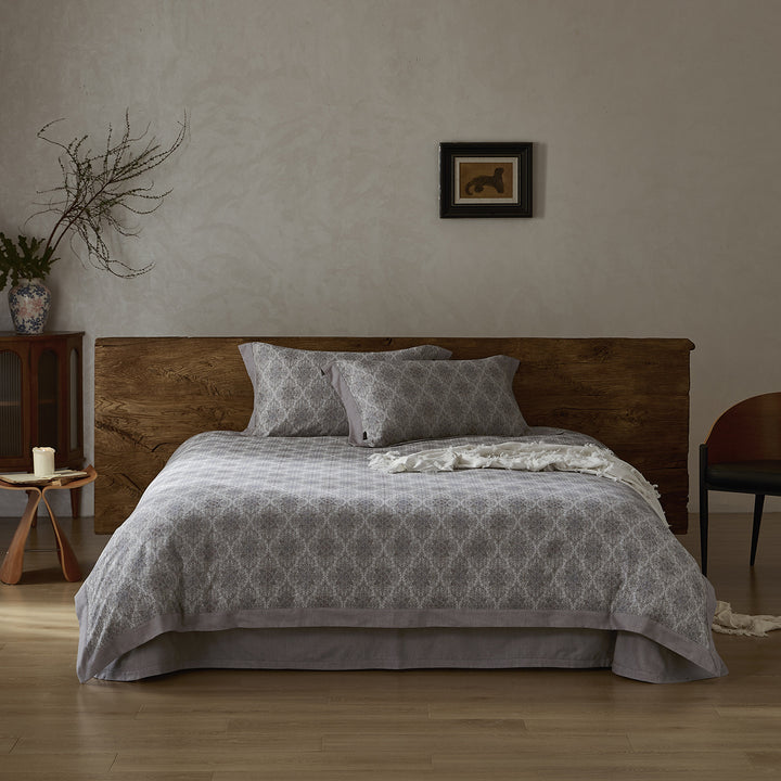 Floral Cotton-Linen Bedspread Set with Chambray Trim