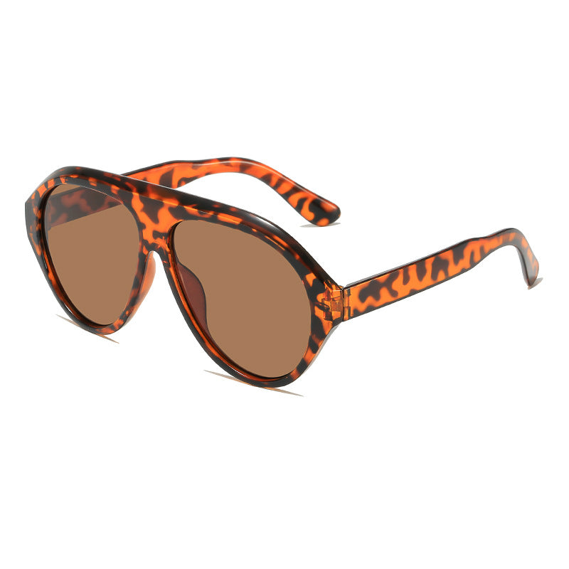 Trendsetting Oversized Retro Sunglasses Stornfield