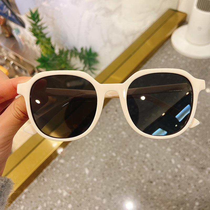 Fashionable Oversized Sunglasses with Square Frame Stornfield