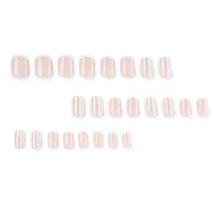 Artificial nail art with stripe pattern Stornfield