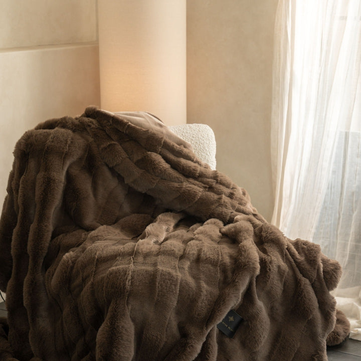 Luxurious Textured Plush Throw Blanket