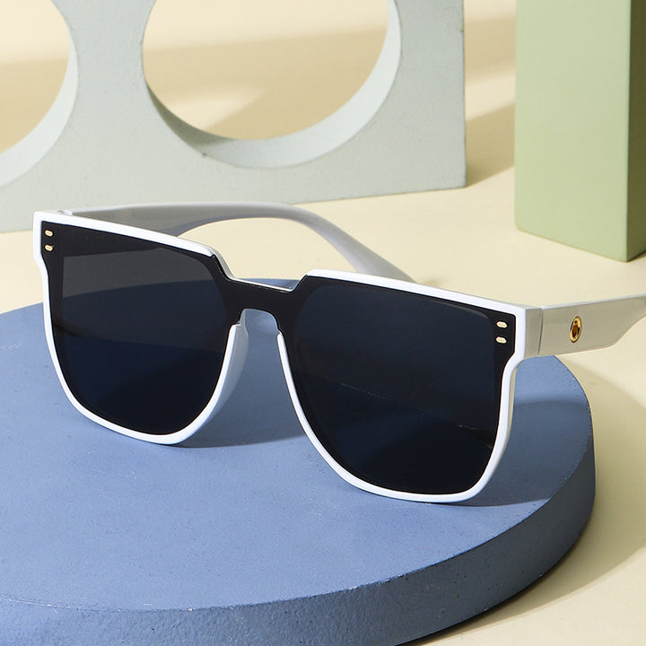 Women Fashionable Oversized Sunglasses with Distinctive Design Stornfield