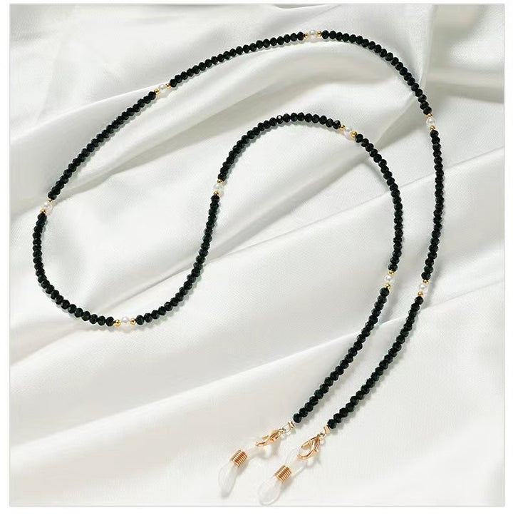 Elegant Beaded Eyewear Chain Stornfield