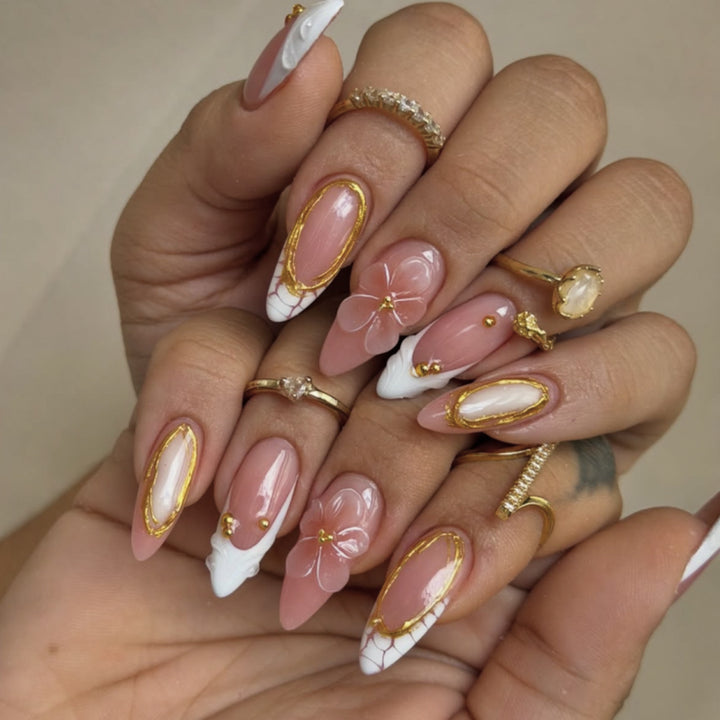 Artful nail art with floral accents Stornfield