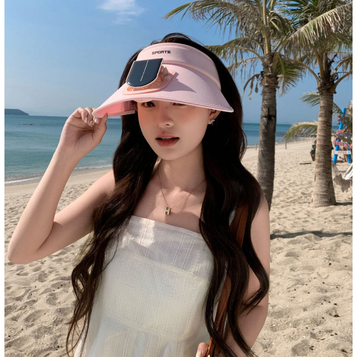 Adjustable sun visor for with integrated smartphone holder and UV protection Stornfield