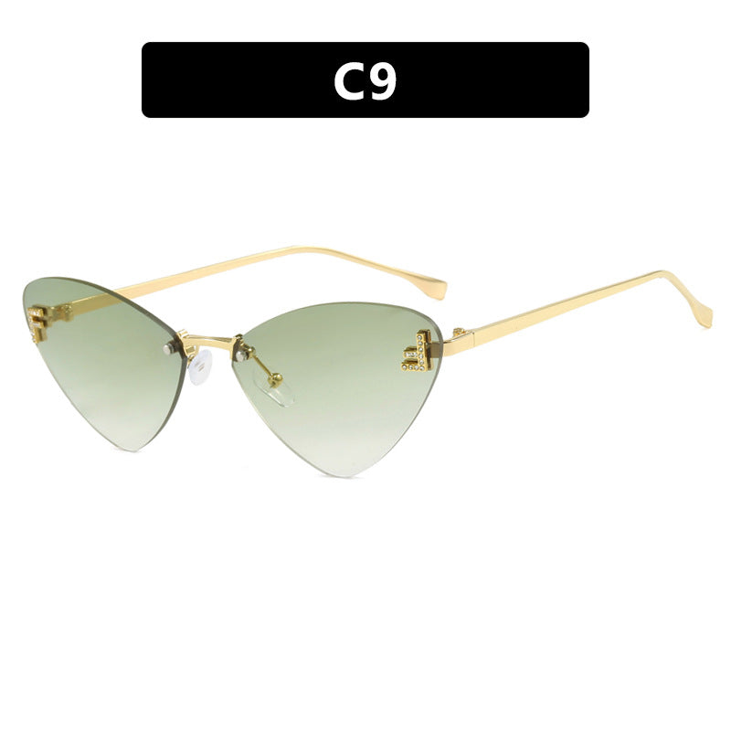 Women's extravagant Cat-Eye sunglasses with sparkling details Stornfield