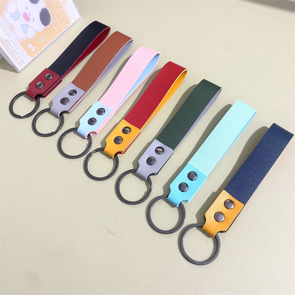 Minimalist Leather Keychain Stornfield