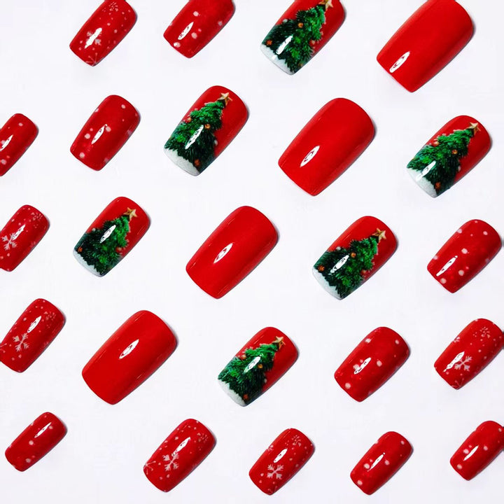 Artificial nails in festive Christmas design Stornfield