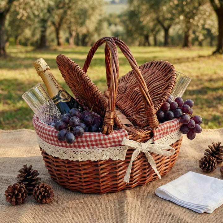 Women braided picnic basket with romantic gingham lining Stornfield