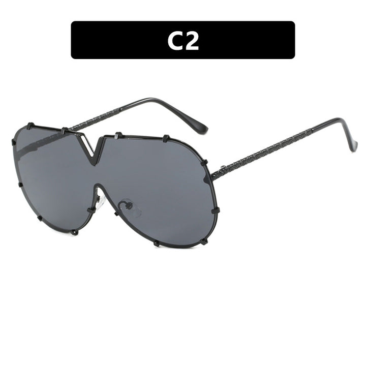 Women oversized goggles in futuristic design Stornfield