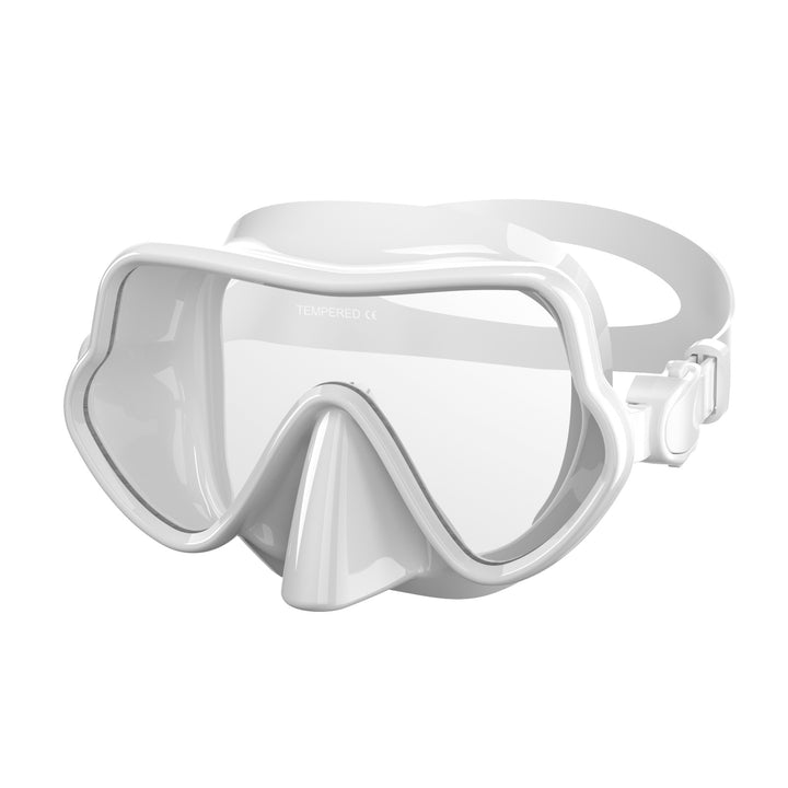 Diving mask with comprehensive field of vision and comfortable silicone border Stornfield