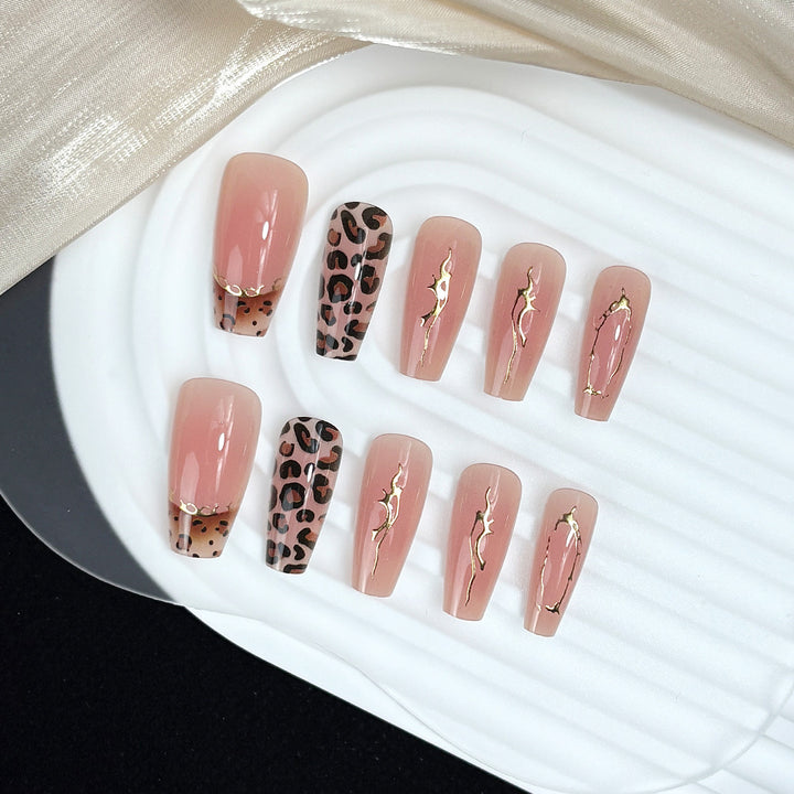Artistic Press-On Nail Tips Stornfield