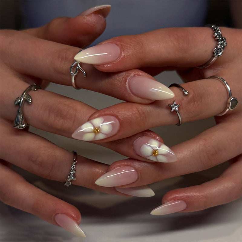 Artificial nail set with delicate floral pattern Stornfield