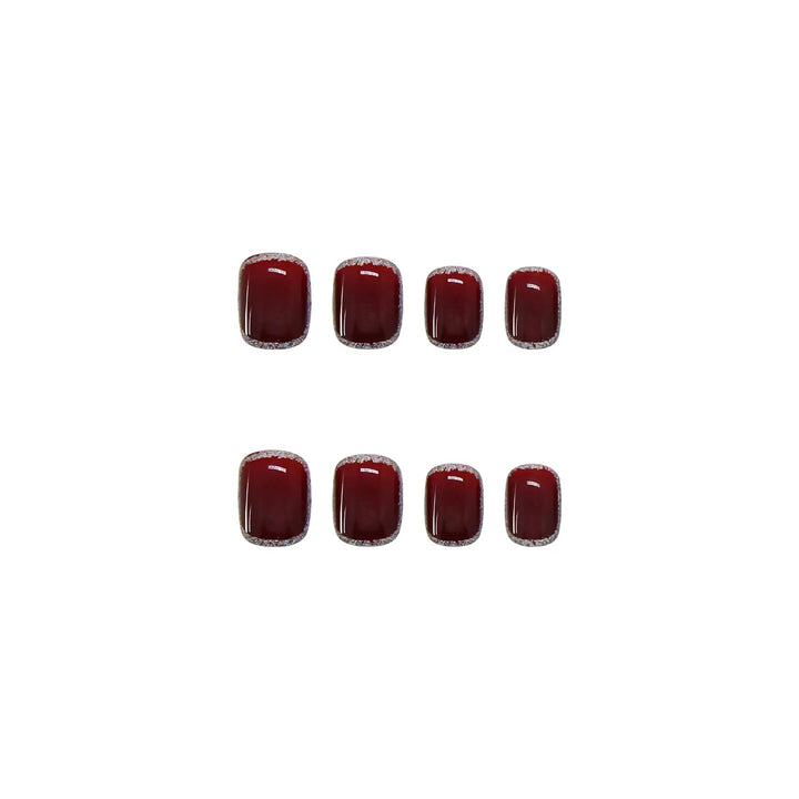 Elegant and sparkling nail art Stornfield